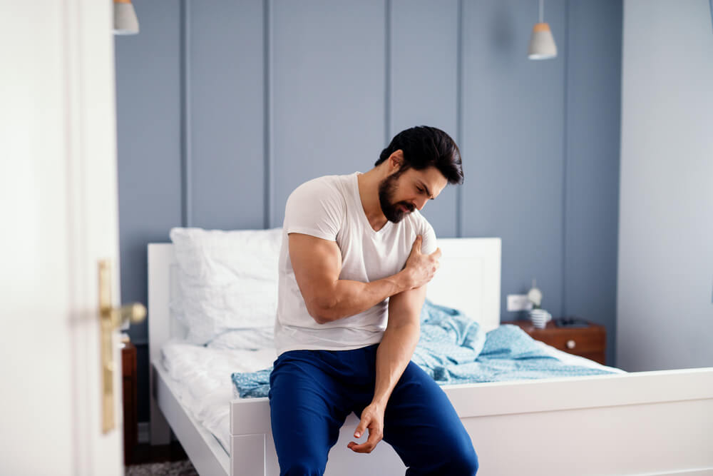 Four home treatments for mild shoulder pain