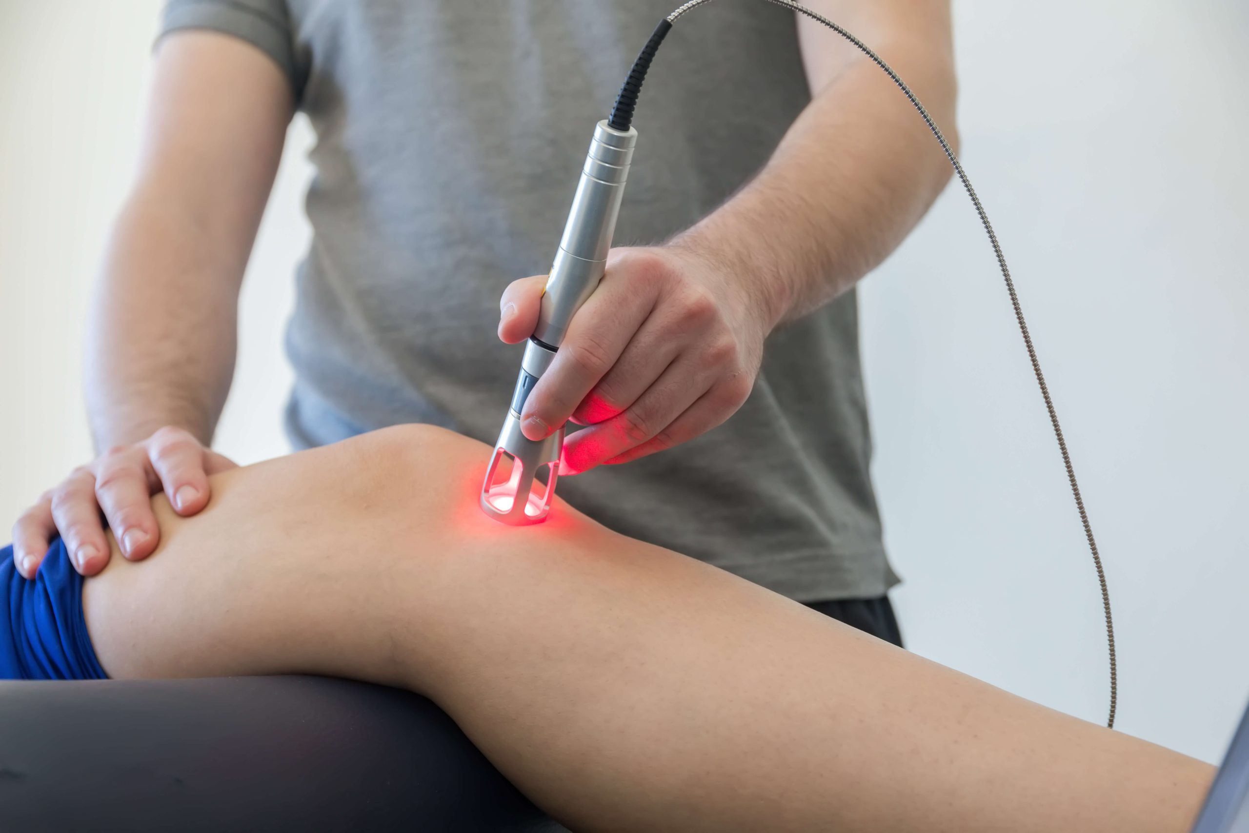 Effective sports therapy for knee injuries can come from a physical therapist