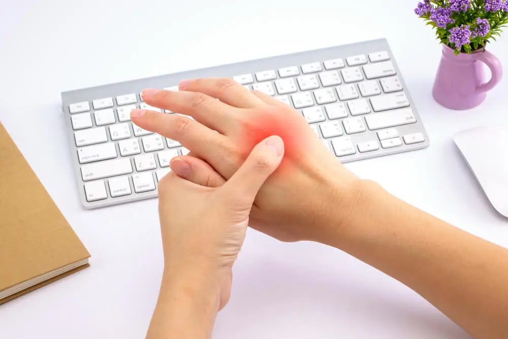 Physical therapy for sharp pain in the top of your hand in Walker, MI shutterstock 439201945 Physical therapy for sharp pain in the top of your hand in Walker, MI