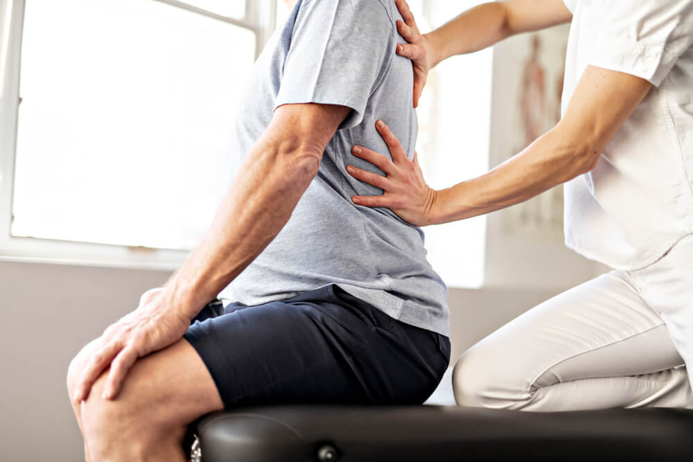 Can physical therapy help with pain in the center of the back? shutterstock 1293680515 Can physical therapy help with pain in the center of the back?