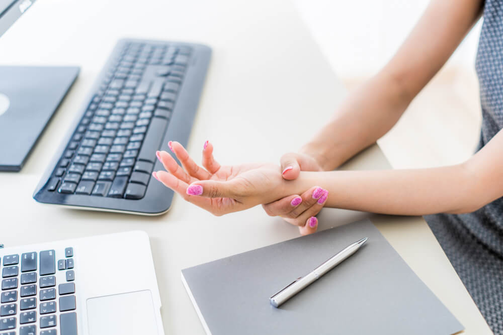wrist pain from typing