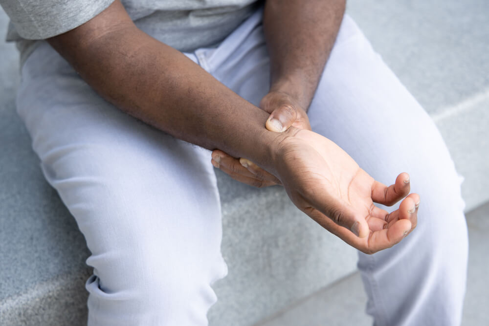 Three issues that lead to burning pain in the wrist shutterstock 1913561440 Three issues that lead to burning pain in the wrist