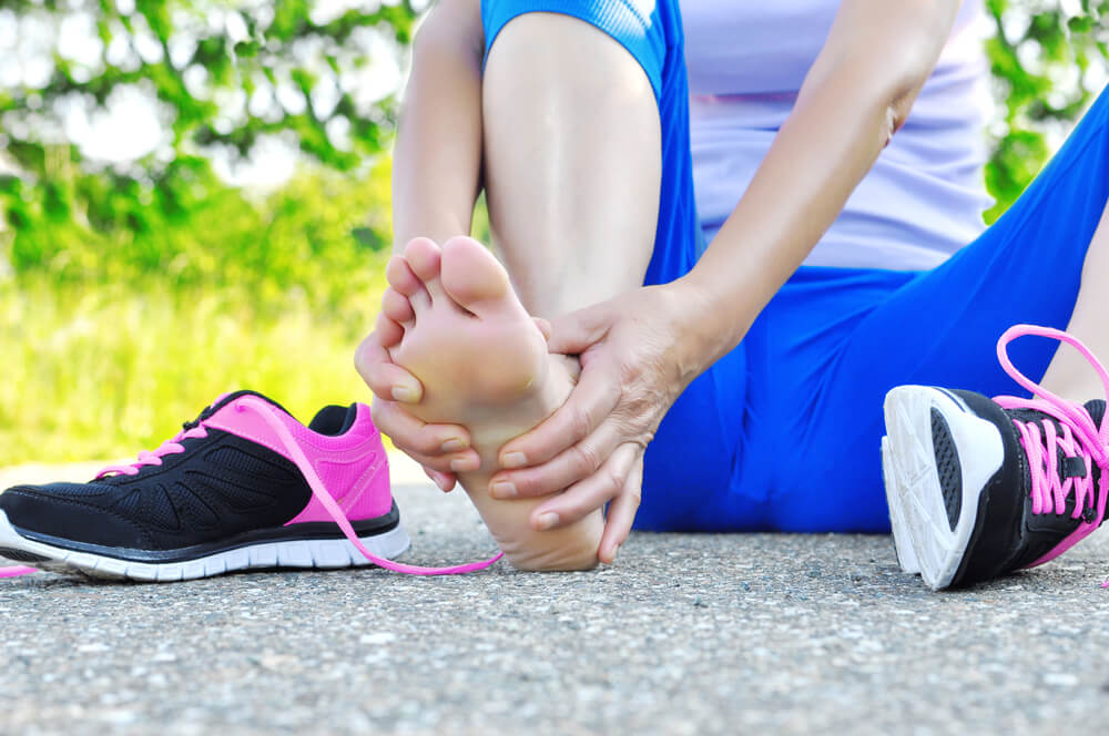Four reasons athletes develop cramps on top of their foot shutterstock 1782929729 inner foot arch pain